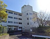 松戸市立小金北中学校まで990m