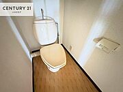 清潔感のある色味のお手洗いです！さわやかでスッキリする空間です！お手入れがしやすいトイレです！