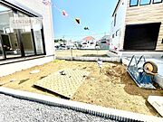 お庭スペースつき！ガーデニングや家庭菜園が楽しめてアウトドアの趣味が増えそうですね！