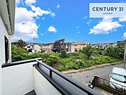 広々としているバルコニーです！お洗濯物を干すのはもちろん風に当たりながらくつろぎタイムが送れます！