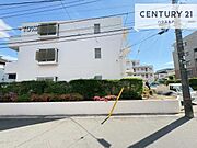 周辺環境や、お客様のご希望に合った物件も一緒にご案内を致します。住宅ローンアドバイザーによるご相談も承ります。当社はお問い合わせに即対応します！お待たせしません！
