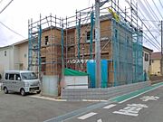 カースペース2台駐車可能。毎日の通勤やお買い物に便利で、来客時にもゆとりをもってお使いいただけます。【現地販売会開催中】
