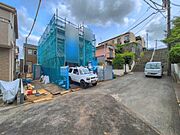 前面道路6ｍ！陽当り良好な立地です。車庫入れが苦手な方も安心ですね。
