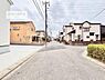 その他：前面道路は6ｍ！陽当り良好な立地です。車庫入れが苦手な方も安心ですね。
