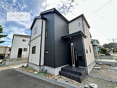 外観:完成しました!当日のご案内が可能です。連絡いただければ、今すぐのご見学ができますのでお気軽にお問い合わせください。お仕事帰りにもどうぞ! 外観:完成しました!当日のご案内が可能です。連絡いただければ、今すぐのご見学ができますのでお気軽にお問い合わせください。お仕事帰りにもどうぞ!