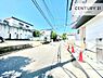 その他：前面道路5.62ｍ×4ｍの陽当り通風良好な角地です。車庫入れが苦手な方も安心ですね。