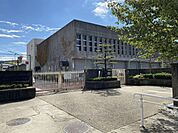下畑台小学校まで1040m