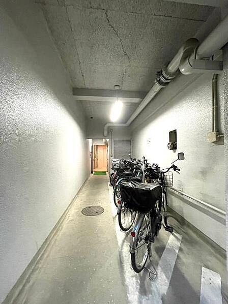 【駐輪場】マンション敷地内にある自転車置き場です。