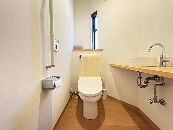 トイレを拡大表示