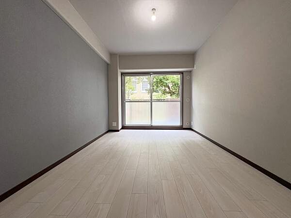 洋室を拡大表示