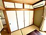 収納：【収納】天袋・上段・下段と分かれており、奥行きもしっかりあるため、収納力の高さが魅力。季節モノや来客用布団など、お子様のおもちゃなど収納できお部屋にスペースを生まれます。