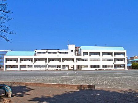 藤沢市立大道小学校まで835m