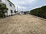 外観：静かな住宅地に佇む明るい土地です。