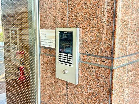 オートロックです！