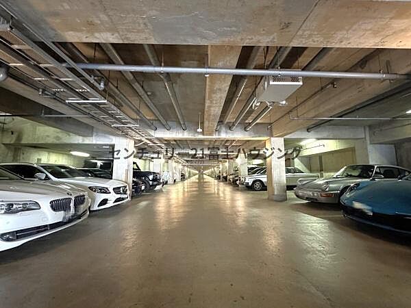 駐車場を拡大表示