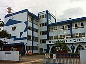 寒川中学校まで668m