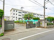 浜須賀中学校まで837m