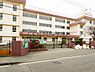 周辺：円蔵中学校まで948m