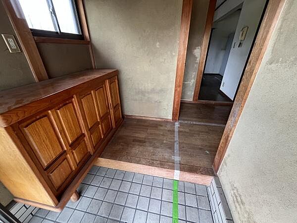 玄関を拡大表示