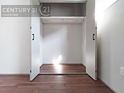 【クローゼット】お部屋ごとに設けた収納は住みやすさへのこだわりです。