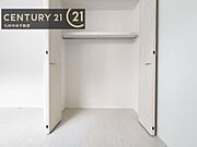 【クローゼット】お部屋ごとに設けた収納は住みやすさへのこだわりです。