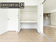 【クローゼット】お部屋ごとに設けた収納は住みやすさへのこだわりです。