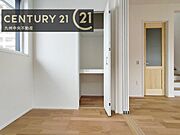 【クローゼット】お部屋ごとに設けた収納は住みやすさへのこだわりです。