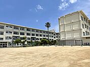 福岡市立野芥小学校まで900m