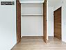 収納：【クローゼット】お部屋ごとに設けた収納は住みやすさへのこだわりです。