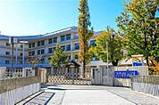守山市立守山小学校まで717m