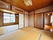 広々とした落ち着く空間となっております♪AI加工により家具等は消去しています。