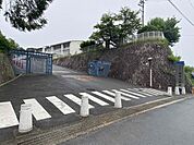 桜井市立桜井小学校まで794m、桜井(奈良県)駅南口から徒歩約12分　桜井(奈良県)駅北口から徒歩約15分