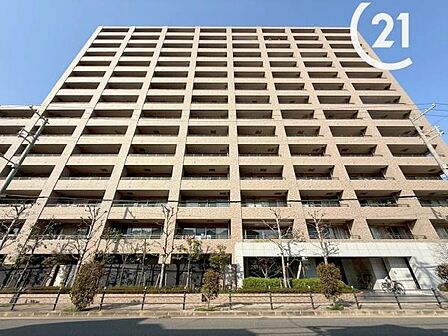 総戸数128戸の大規模マンション!管理も行き届いており、オートロック等セキュリティ面も安心ですね◎