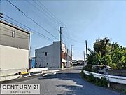 車通りの少ない静かな住環境です♪