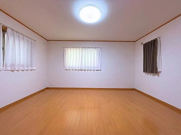 洋室を拡大表示