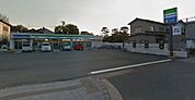 ファミリーマート国富町役場前店まで808m
