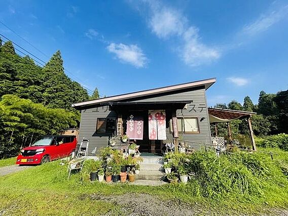 シンプルな外観...
