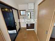シャンプードレッサーは収納充実！朝のお支度も楽々できますね♪