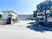 新発田市立第一中学校まで2359m