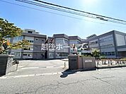 新潟市立木戸小学校まで565m