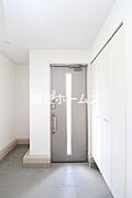 【同社施工例】玄関には使いやすいシューズボックスは大容量で玄関周りスッキリ！