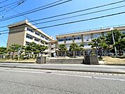 新潟市立上山中学校まで1520m