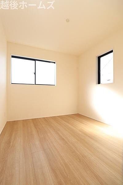 洋室を拡大表示