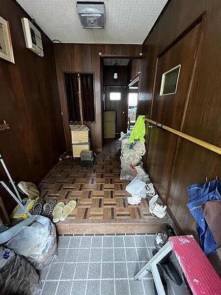 玄関を拡大表示