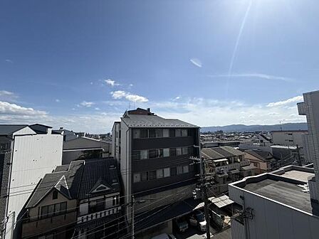 南向きバルコニーで日当たり・通風良好◎