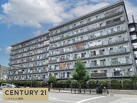 総戸数162戸の落ち着いた外観