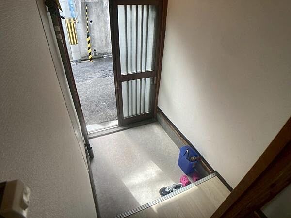 玄関を拡大表示