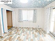 2階洋室　家具消し加工をしています。