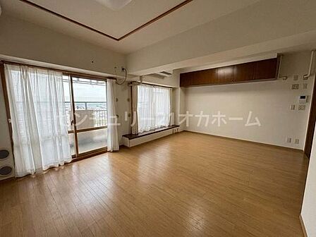 暖かな光の差し込むリビング♪※掲載写真はお客様のプライバシー保護のため、一部CG加工を施しております。
