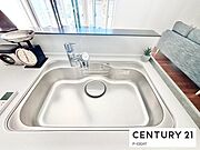 浄水器内蔵型のため、キッチン回りもスリムな印象です！